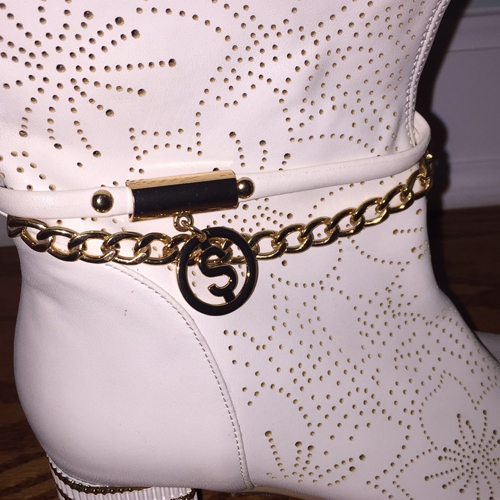 White booties - Picture 3 of 4